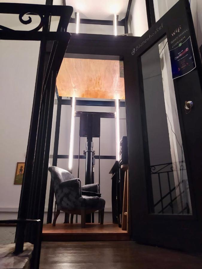 Blanes Hostel Монтевидео Экстерьер фото