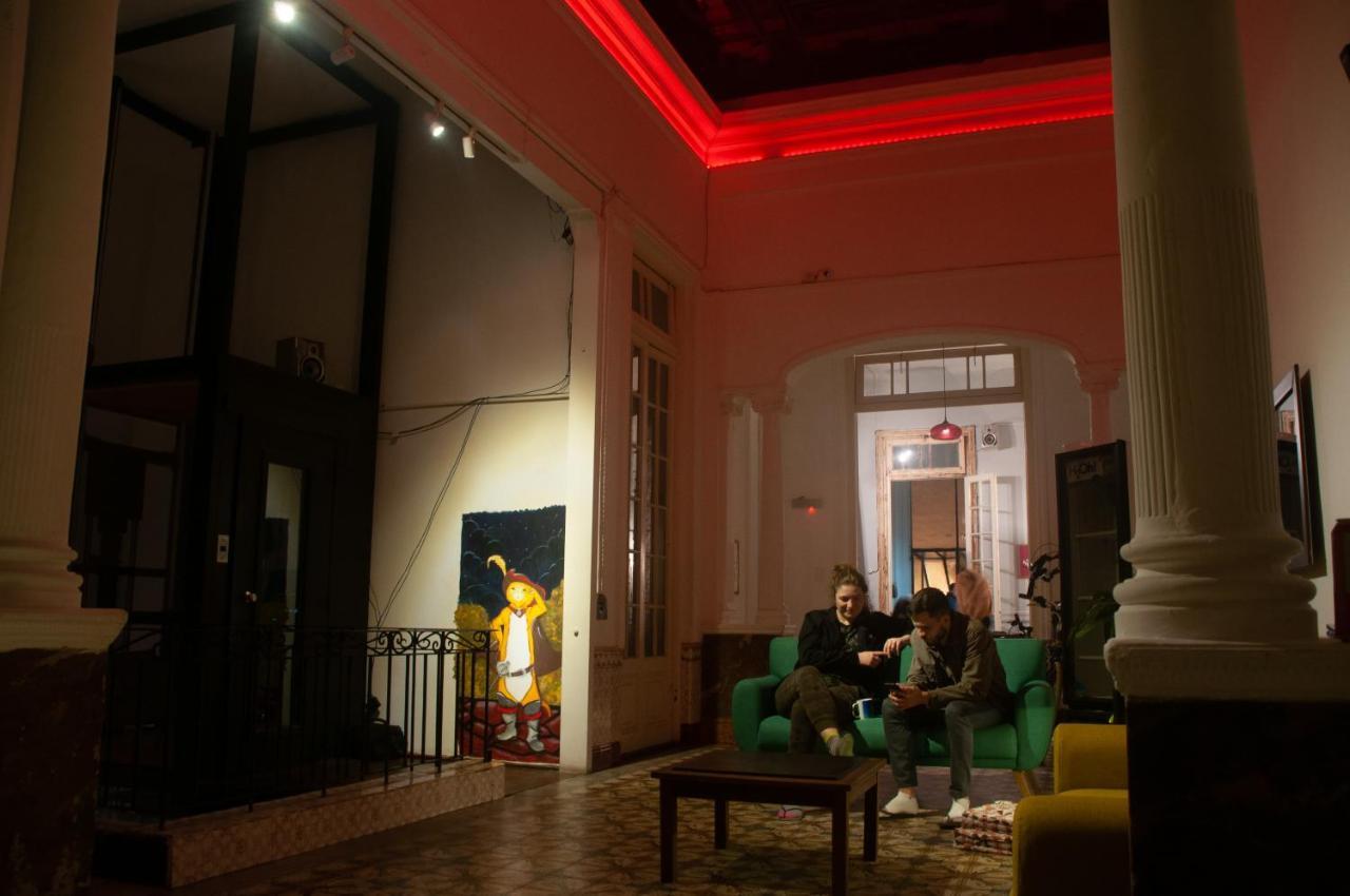 Blanes Hostel Монтевидео Экстерьер фото