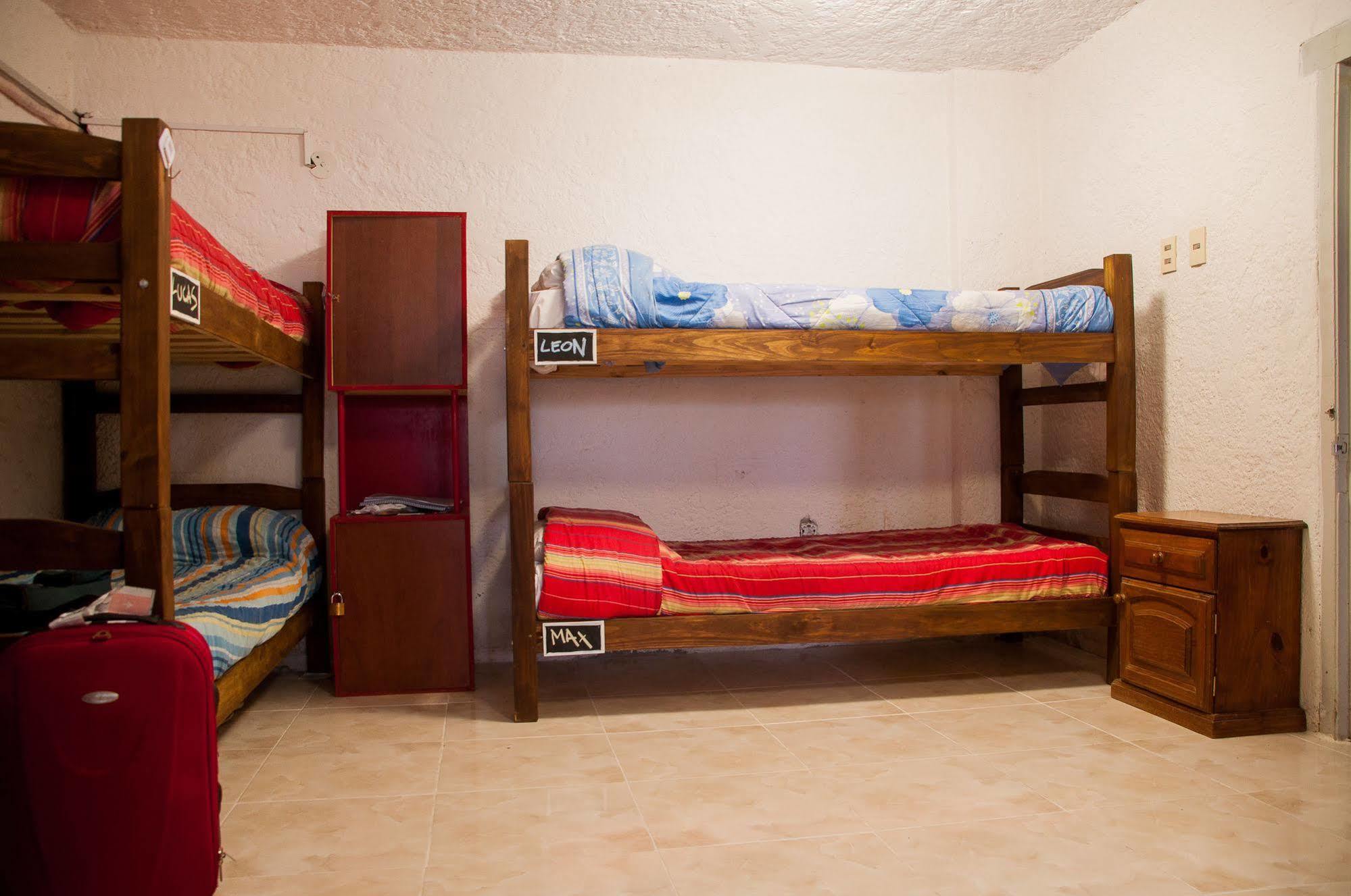 Blanes Hostel Монтевидео Экстерьер фото